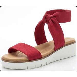 NEW Corso Como Blayke Women's Sandals Wedge Ankle Strap Size 7.5 Red